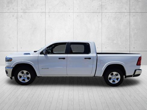 Used 2025 RAM 1500 Big Horn AWD/4WD image 4