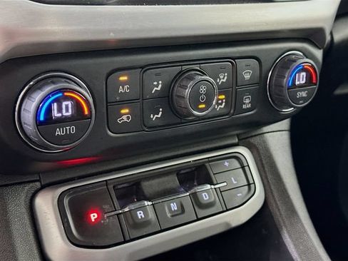 Used 2023 GMC Acadia SLE w/ Driver Convenience Package AWD/4WD image 15