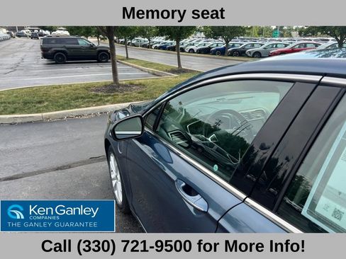 Used 2019 Ford Fusion Energi Titanium FWD image 22