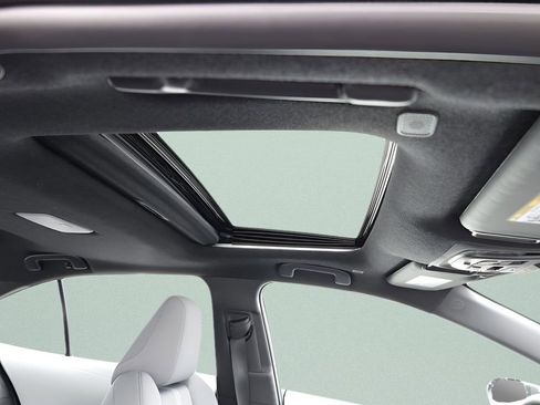 Certified 2025 Toyota Corolla SE w/ SE Premium Package image 41