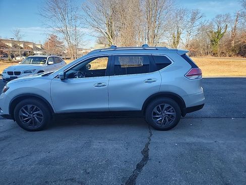 Used 2016 Nissan Rogue SL image 10
