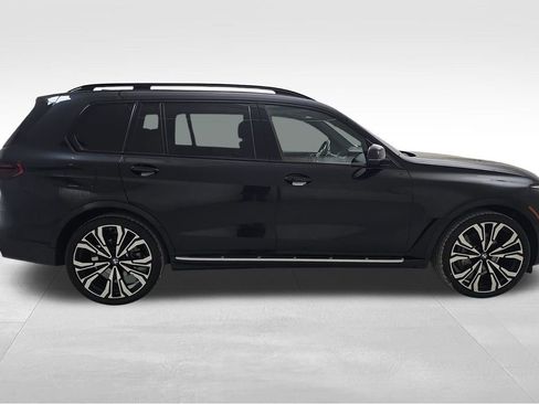 Certified 2024 BMW X7 xDrive40i w/ M Sport Package image 10