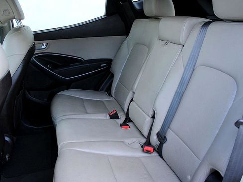 Used 2017 Hyundai Santa Fe Sport image 17