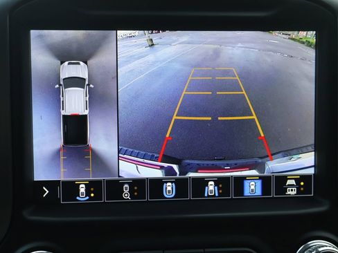 Used 2021 GMC Sierra 2500 Denali w/ Denali Black Diamond Edition image 17