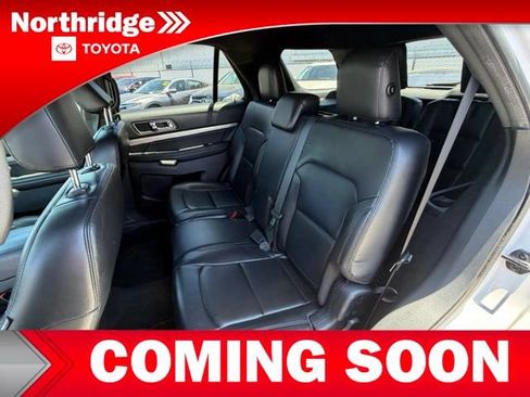 Used 2019 Ford Explorer XLT w/ Equipment Group 202A FWD image 7