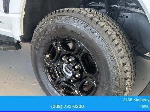 Used 2023 Ford F350 XLT w/ XLT Premium Package image 9