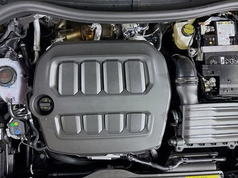 New 2025 Volkswagen Tiguan SE R-Line image 30