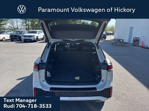 New 2026 Volkswagen Tiguan SE R-Line FWD image 11