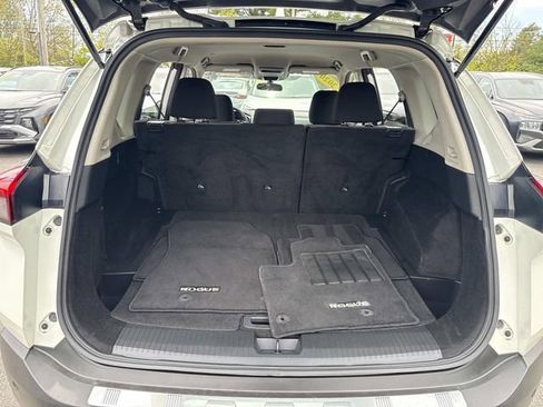 Used 2023 Nissan Rogue SV AWD/4WD image 8