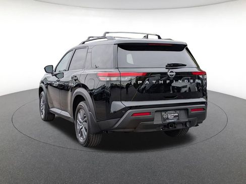 Used 2025 Nissan Pathfinder SV w/ SV Premium Package FWD image 7