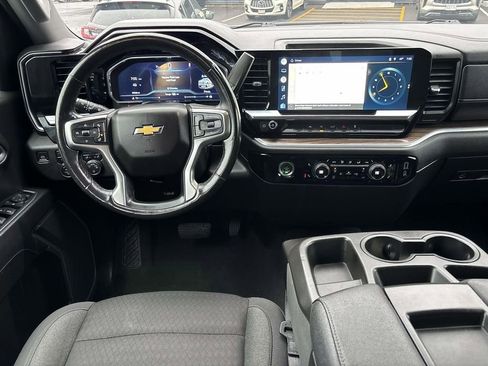 Used 2022 Chevrolet Silverado 1500 LT AWD/4WD image 12