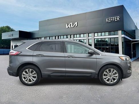 Used 2023 Ford Edge Titanium image 9