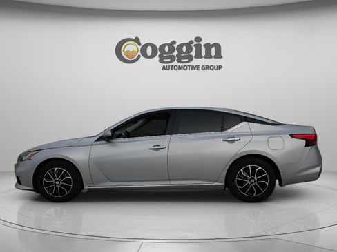 Used 2020 Nissan Altima 2.5 S image 3