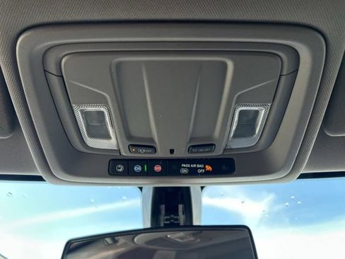 Used 2019 Chevrolet Silverado 1500 Custom Trail Boss w/ Custom Convenience Package AWD/4WD image 38