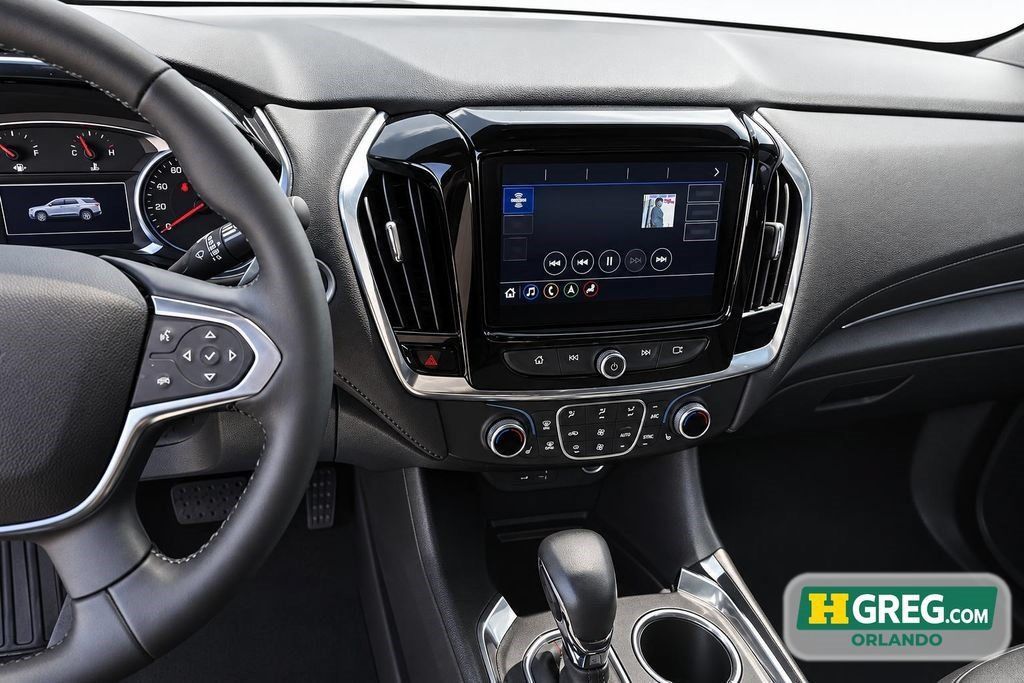 Used 2023 Chevrolet Traverse RS FWD image 14