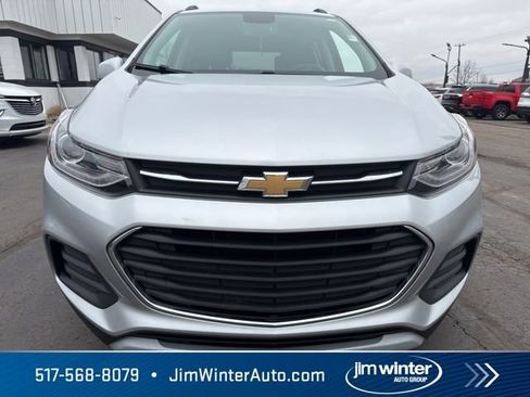 Used 2020 Chevrolet Trax LT w/ LT Convenience Package image 5