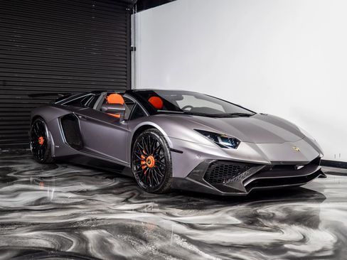Used 2014 Lamborghini Aventador LP 700-4 image 5