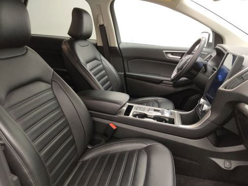 Used 2024 Ford Edge SEL image 21