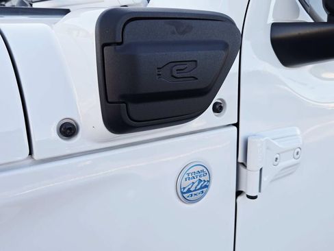 Used 2022 Jeep Wrangler Unlimited Sahara w/ Safety Group image 25