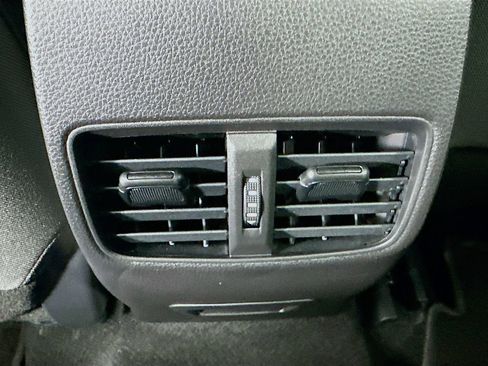 Used 2026 Toyota Corolla Cross LE image 25