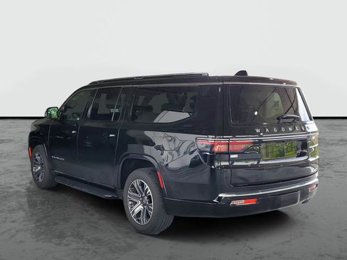 Used 2024 Jeep Wagoneer L Series II RWD image 3