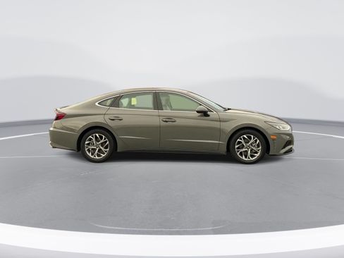Used 2023 Hyundai Sonata SEL FWD image 3