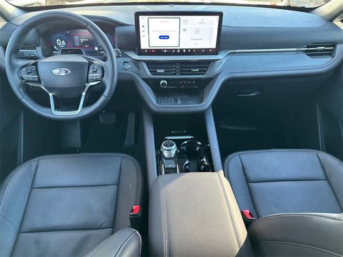 Used 2025 Ford Explorer Platinum w/ Ultimate Package image 21
