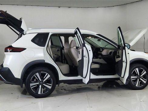 Certified 2023 Nissan Rogue SL w/ SL Premium Package image 12