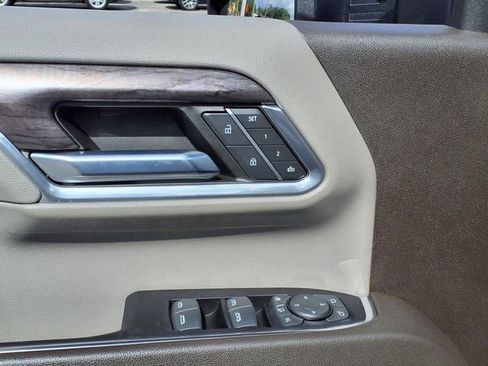 Used 2024 Chevrolet Silverado 3500 LTZ w/ LTZ Convenience Package image 6