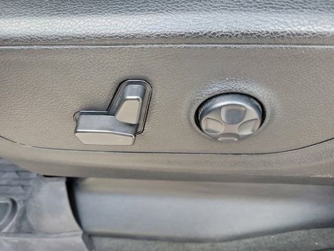 Used 2021 RAM 1500 Big Horn AWD/4WD image 25