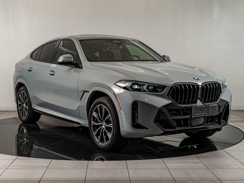 Used 2024 BMW X6 xDrive40i w/ Premium Package image 12