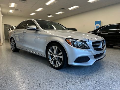 Used 2017 Mercedes-Benz C 300 Luxury image 12