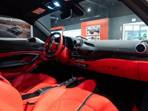 Certified 2022 Ferrari F8 Tributo image 39