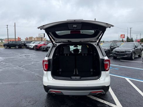 Used 2017 Ford Explorer Limited w/ Equipment Group 301A AWD/4WD image 40