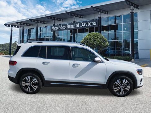 Used 2025 Mercedes-Benz GLB 250 GLB 250 image 3