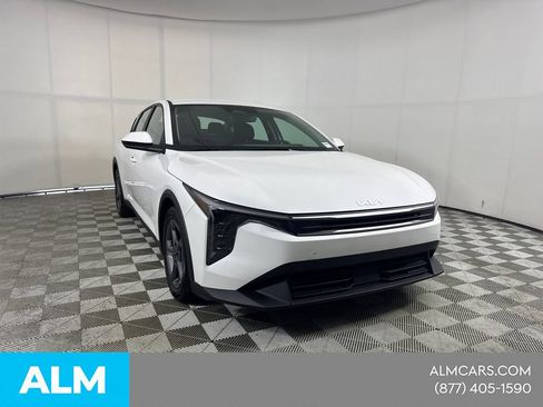 Used 2025 Kia K4 FWD image 3