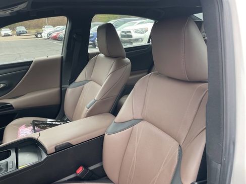 Used 2025 Lexus ES 350 Luxury image 5
