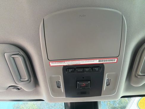 Used 2023 Toyota Camry XLE FWD image 33
