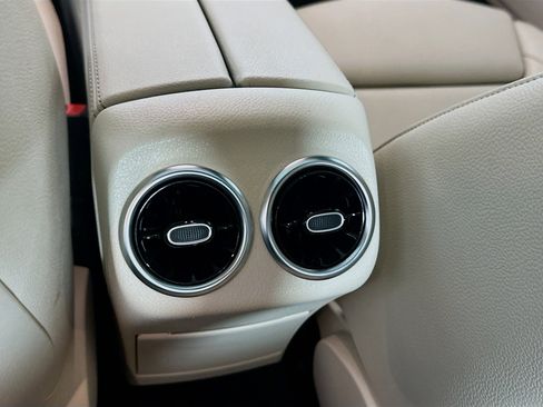 Used 2020 Mercedes-Benz CLA 250 image 28