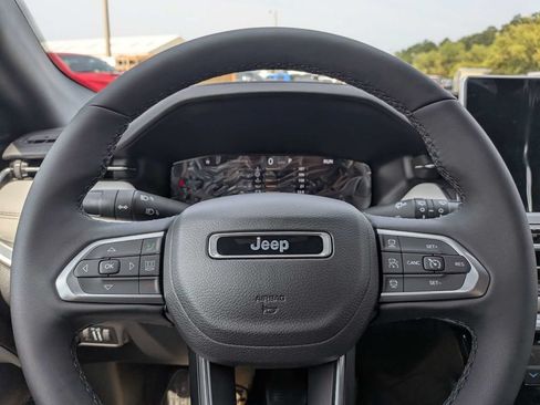 New 2026 Jeep Compass Limited w/ Sun, Sound & Navigation Group AWD/4WD image 22