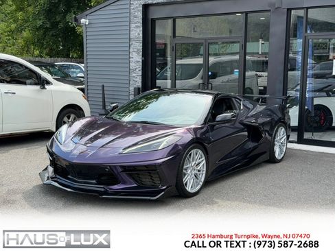 Used 2021 Chevrolet Corvette Stingray Premium Cpe w/ Z51 Performance Package RWD image 6