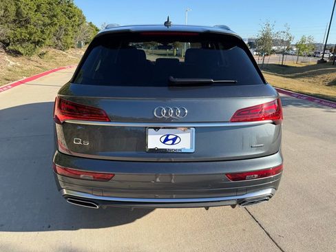 Used 2025 Audi Q5 e Prestige w/ Prestige Package image 6