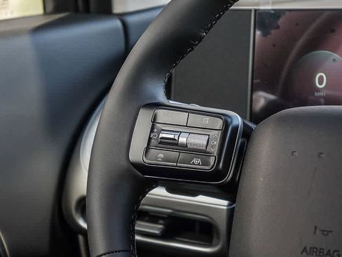 New 2026 Hyundai Ioniq 9 SE image 17