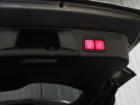 Used 2023 Mercedes-Benz GLB 250 4MATIC image 8