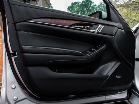 Used 2019 Cadillac CTS Luxury image 29