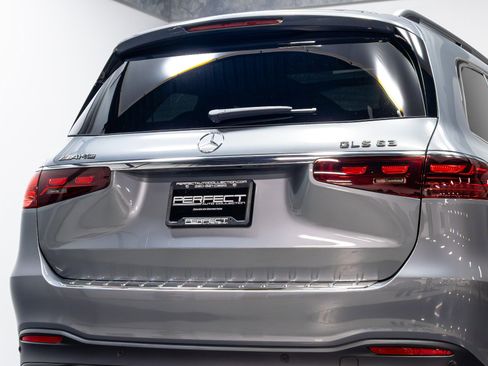 Used 2026 Mercedes-Benz GLS 63 AMG 4MATIC image 91