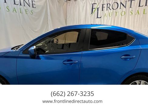 Used 2018 Toyota Yaris iA image 4