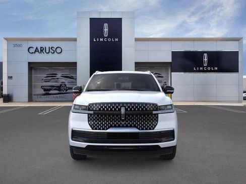New 2025 Lincoln Navigator Reserve AWD/4WD image 6