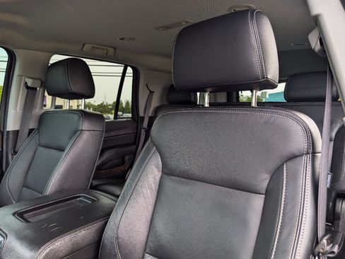 Used 2019 Chevrolet Tahoe LS AWD/4WD image 16
