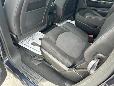 Used 2017 Chevrolet Traverse LT w/ Style and Technology Package AWD/4WD image 9